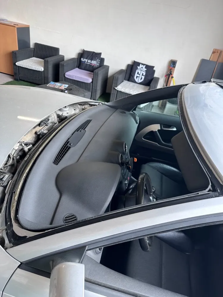 voiture sans pare-brise